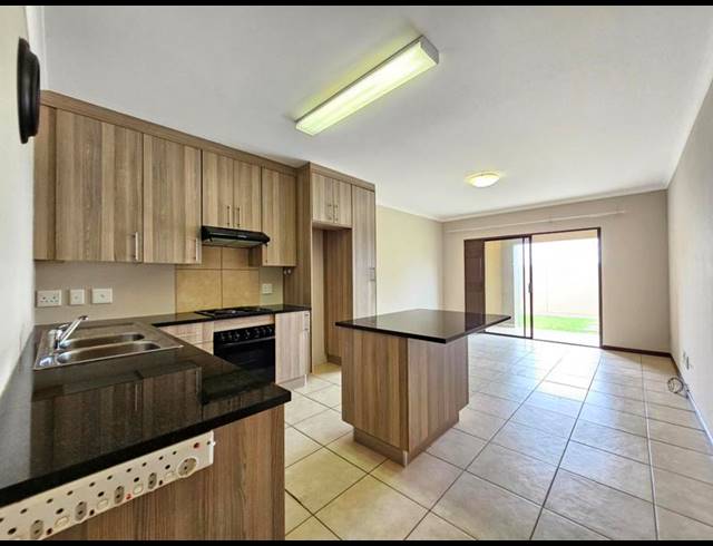 3 BEDROOM APARTMENT FOR SALE IN RUIMSIG